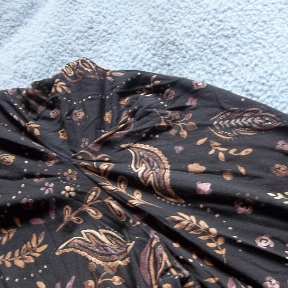 Long sleeve T. style shirt from Reitmans - Picture 3 of 3